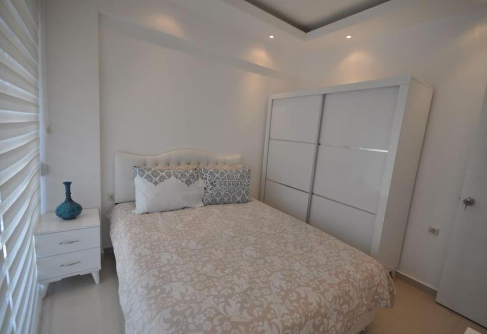 Sun Homes: A Travellers Paradise Apartament